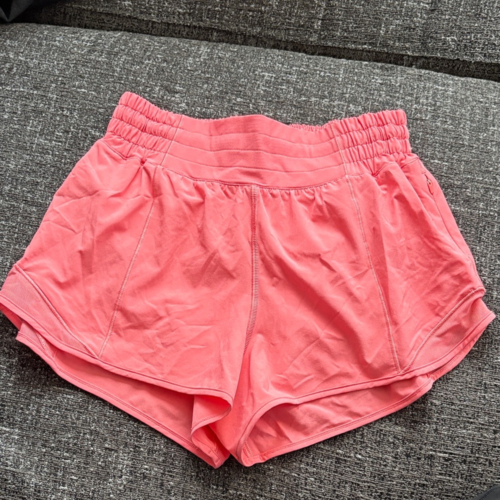 Lululemon Hotty Hot High-Rise Lined Short 2.5" in Raspberry Cream Size 4